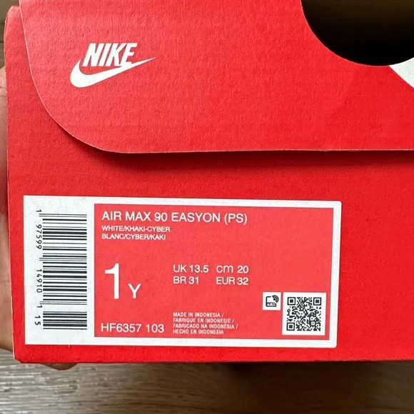 Nike White and Yellow Athletic Sneakers - Picture 2 of 4